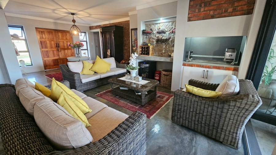 3 Bedroom Property for Sale in Le Grand Golf Estate Western Cape